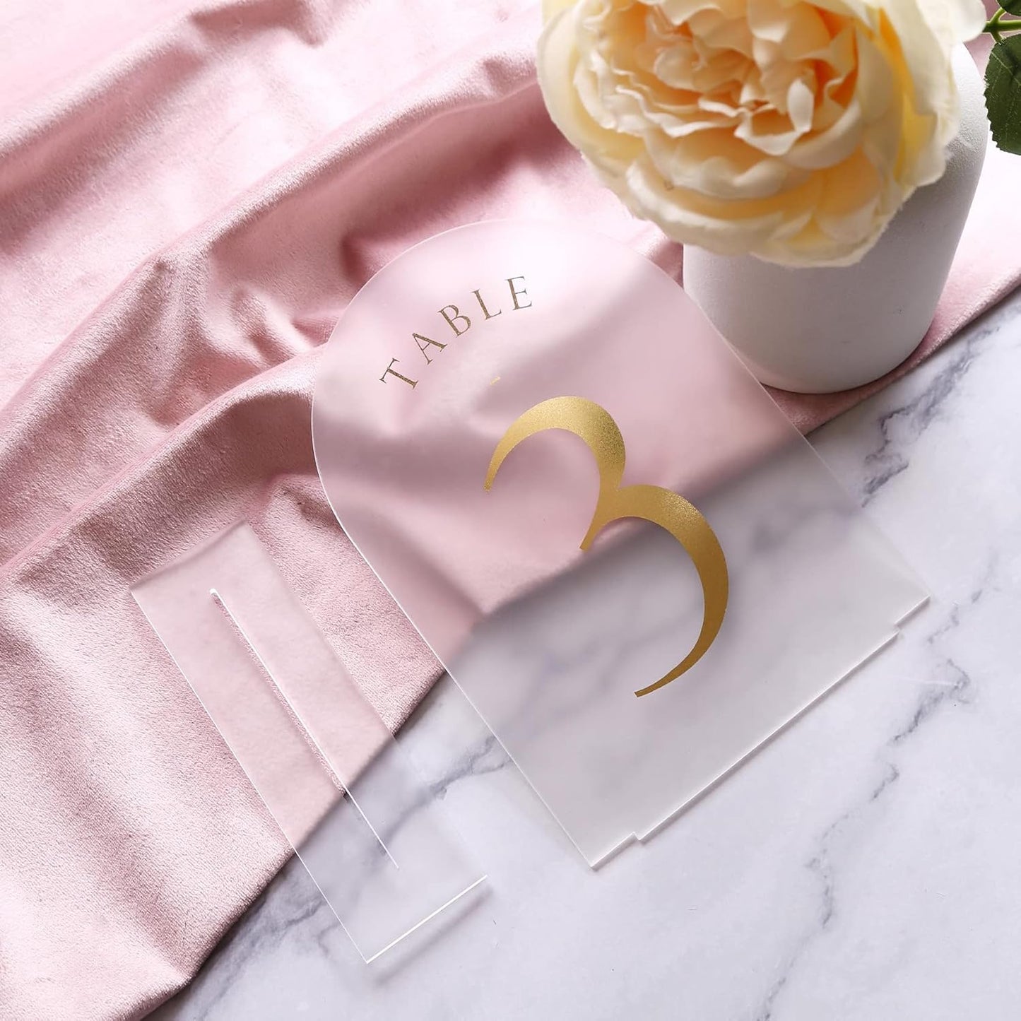 UNIQOOO Frosted Arch Wedding Table Numbers with Stands 1-30, Gold Foil Printed 5x7 Acrylic Display Signs and Holders, Pack of 30, Perfect for Centerpiece, Reception, Decoration, Party, Anniversary, Event