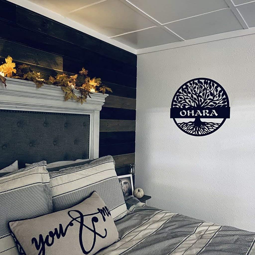 RealSteel Personalized Metal Wall Art - Custom Tree of Life Design with Family Name - Circular Metal Sign - Personalized Wedding, Anniversary, or Housewarming Gift - Rust, 18"