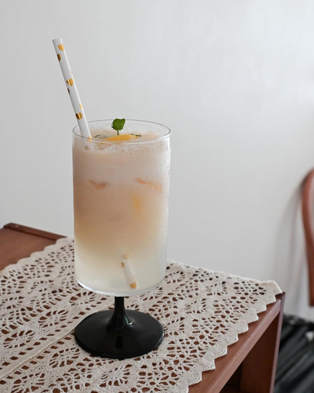 Gold Paper Straws - Biodegradable Disposable Drinking Straws for Party, Birthday, Wedding, Celebrations, Gold Foil Heart, 7.75 Inch 100 Bulk Straws