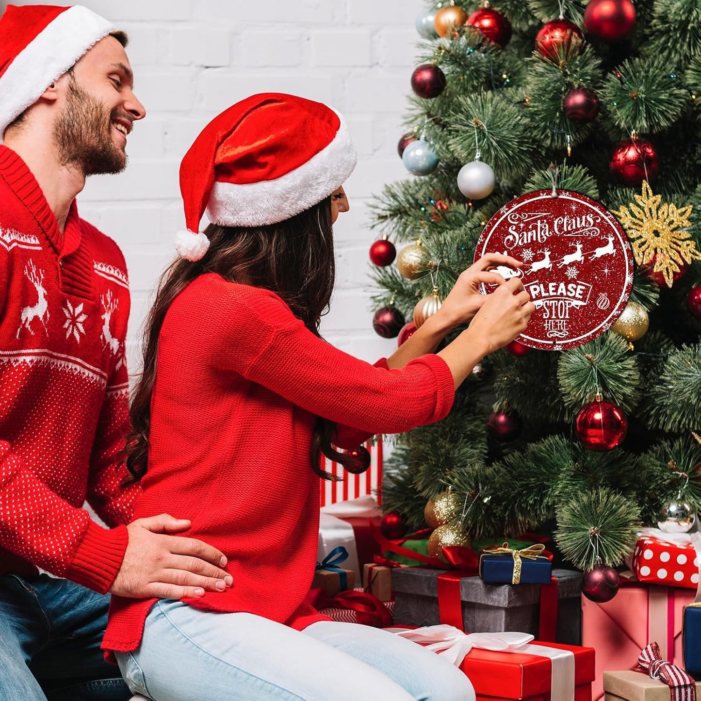 Round Metal Tin Sign - Santa Sleigh Reindeer Vintage Sign - Santa Claus Please Stop Here Sign for Christmas Living Room Bedroom Coffee Bar - 8 * 8 in