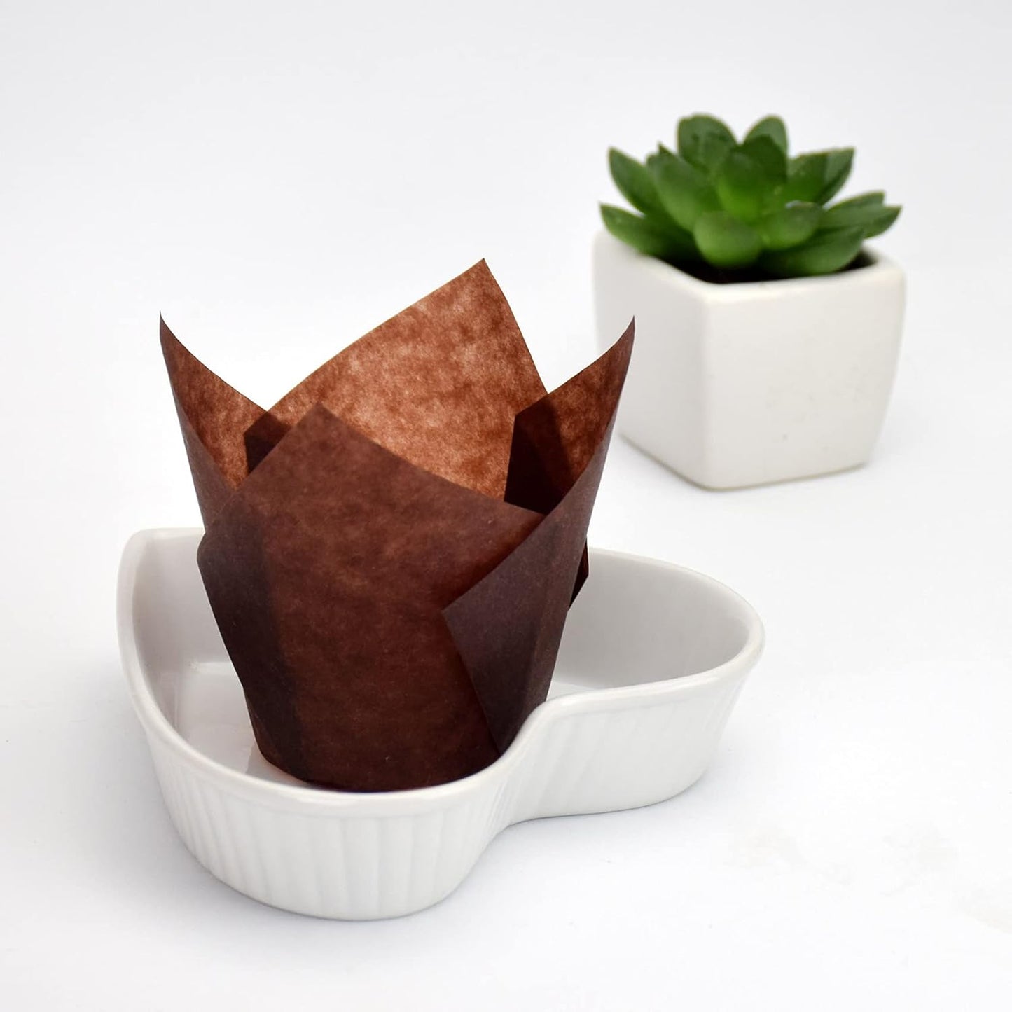 200pcs Tulip Cupcake Liners, Standard Greaseproof Paper Baking Cups Muffin Liners Holders Perfect for Bridal Showers, Baby Showers, Birthday Parties, Banquets, and Catering Events (Brown)