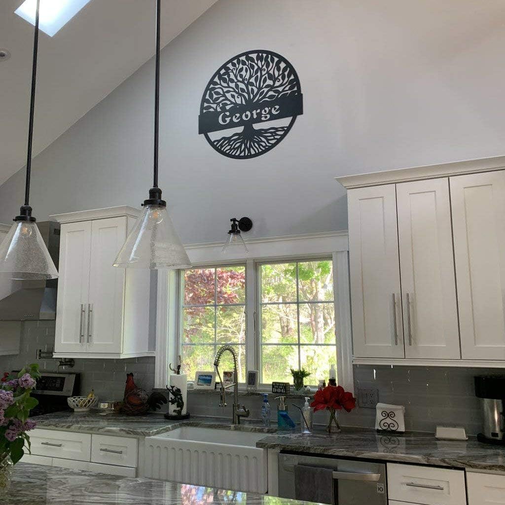 RealSteel Personalized Metal Wall Art - Custom Tree of Life Design with Family Name - Circular Metal Sign - Personalized Wedding, Anniversary, or Housewarming Gift - Rust, 18"