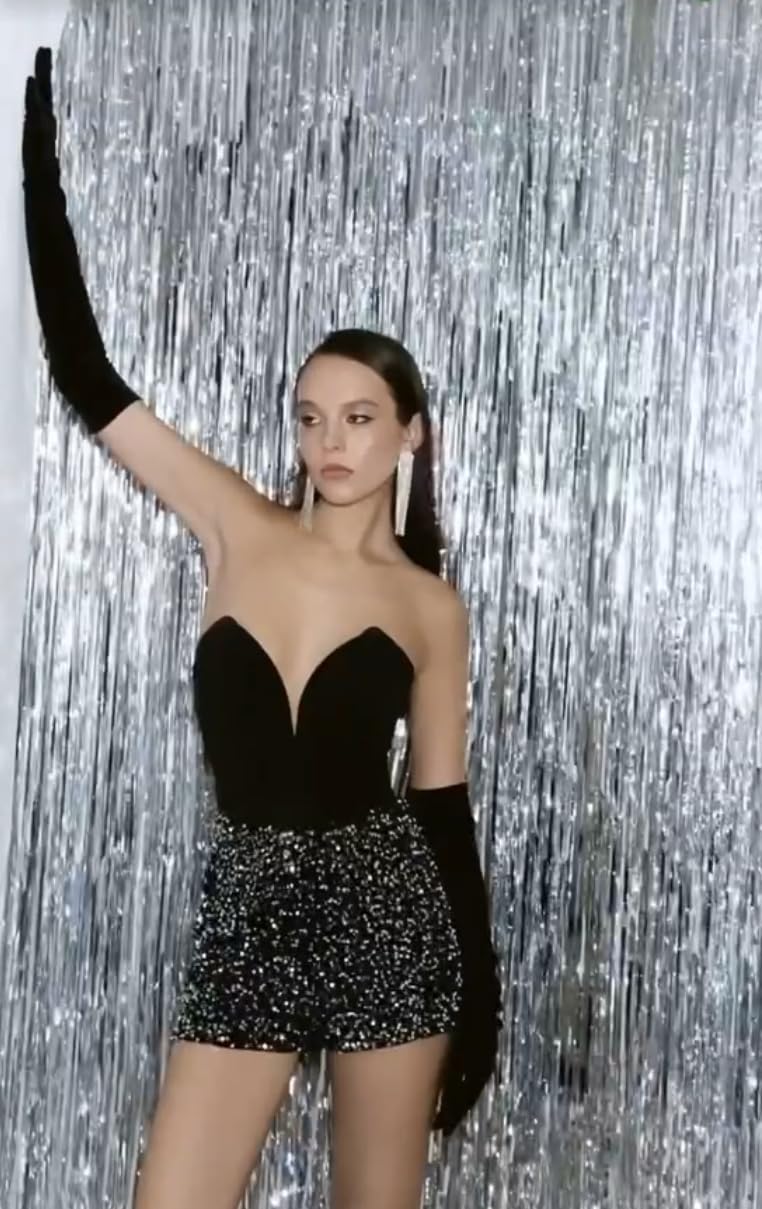 GOER 6.4 ft x 8.2 ft Metallic Tinsel Foil Fringe Curtains,Pack of 2 Party Streamer Backdrop for Birthday,Graduation Decorations and New Year Eve (Silver)