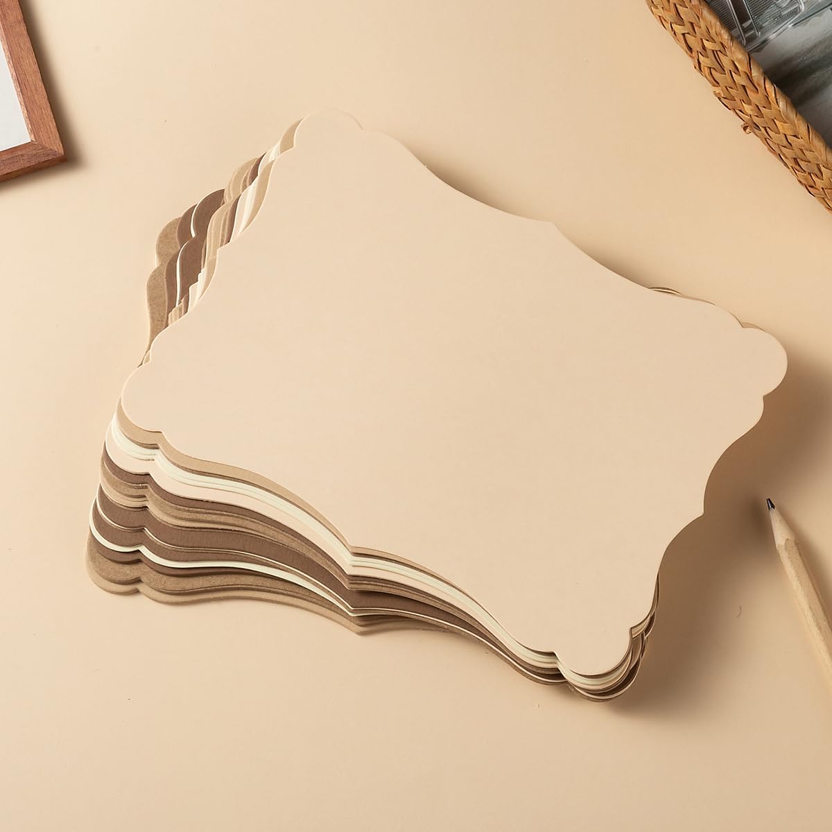 50 Pack Blank Kraft Cards Cardstock Thick Paper Brown Greeting Cards for DIY Gift Card Menus, Baby Shower and Wedding Invitations (Brown, 4x6IN)