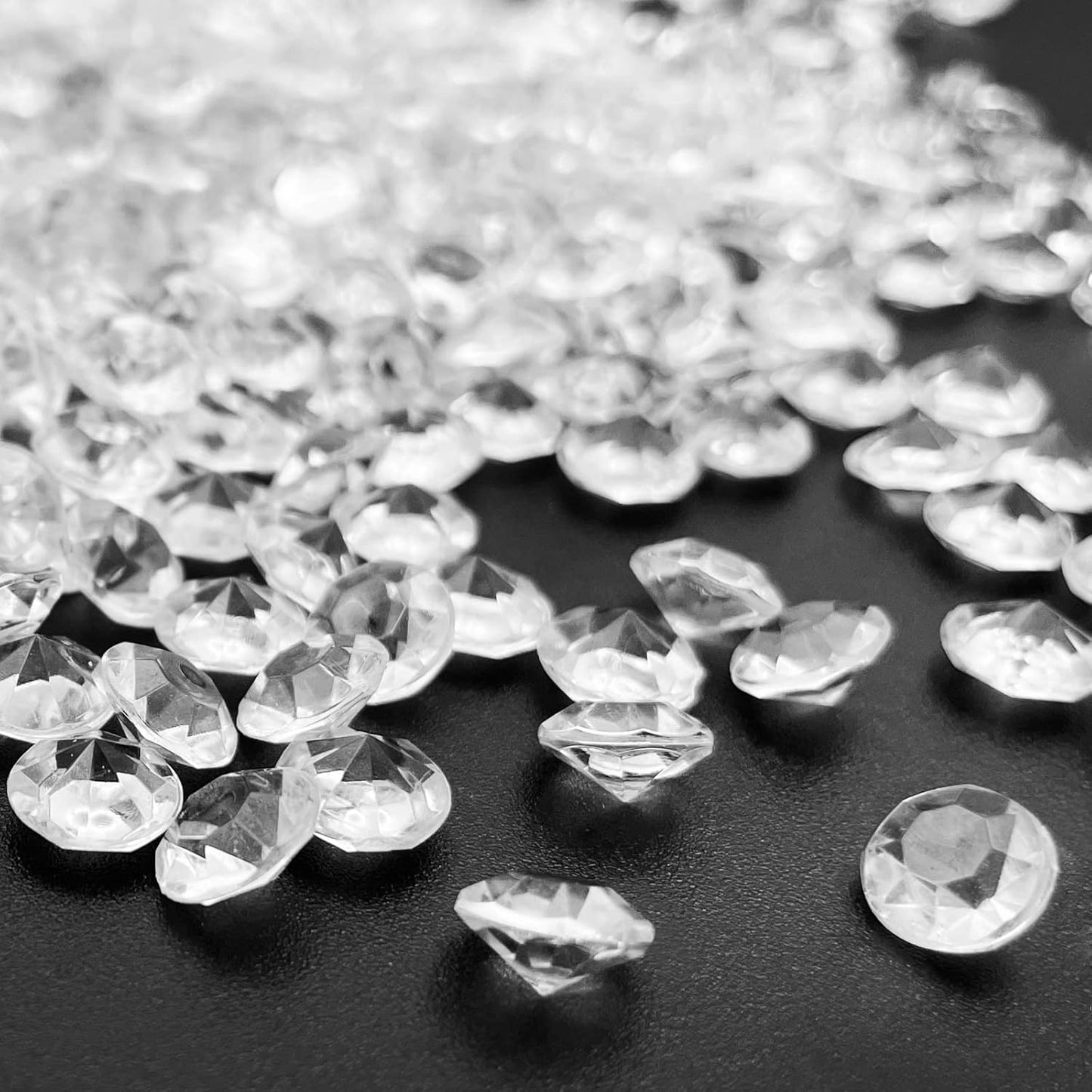 Fake Diamond, 1700PCS 10mm Clear Acrylic Diamonds Crystals Gems for Vase Fillers,Table Scatter, Party Favor, Wedding Decoration, Photography Props, DIY Crafts-10mm