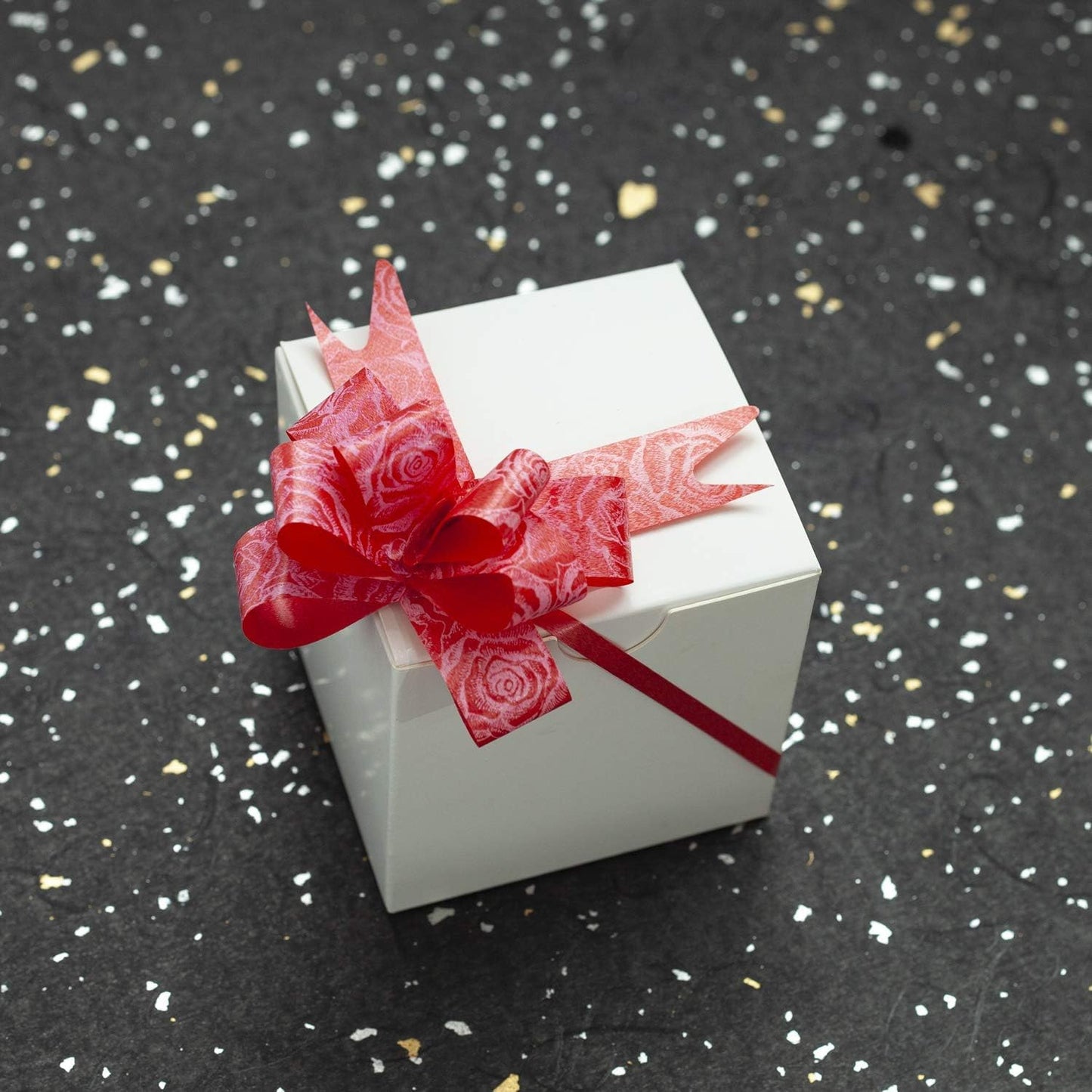 GEFTOL Small White Gift Box - 100 Pack, 3x3x3 inches, Foldable Paper Box for Bridesmaids, Proposals, Birthdays, Parties, Christmas