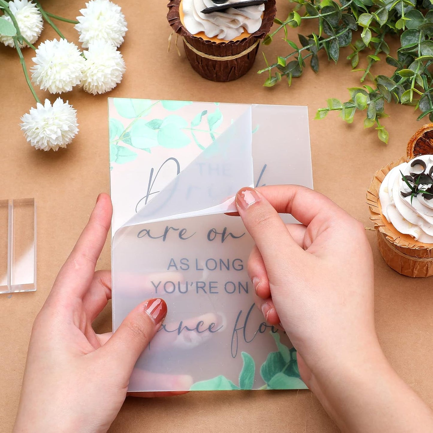 Weysat 6 Pcs Clear Acrylic Wedding Signs for Reception and Ceremony 5'' x 7'' Wedding Signage with Stand in Loving Memory Table Decorations Cards and Gifts Guestbook Reserved Table Sign(Elegant Style)