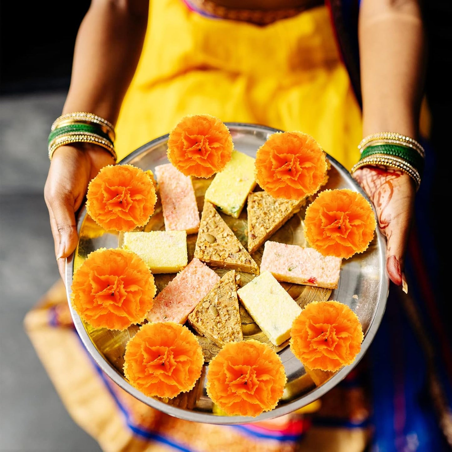 Hananona 101 Pcs Marigold Flower Heads Bulk, Silk Marigolds with Stems Artificial Mexican Flowers for Diwali Day of The Dead Dia De Los Muertos Ofrenda Decor