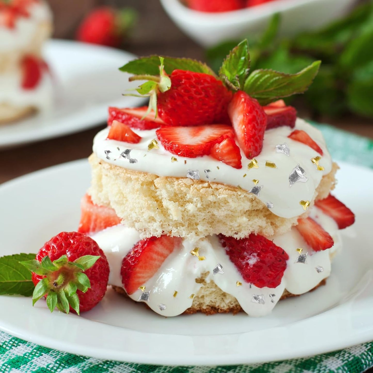 Edible Gold Leaf, Gold Leaf Cake Decoration Gold Flakes Food Gold Foil Decoration Baking Gold Foil Decor Chocolates Decor Gold Leaf Sheets for Cooking Dessert Decoration Crafts Makeup (Gold and Silver)