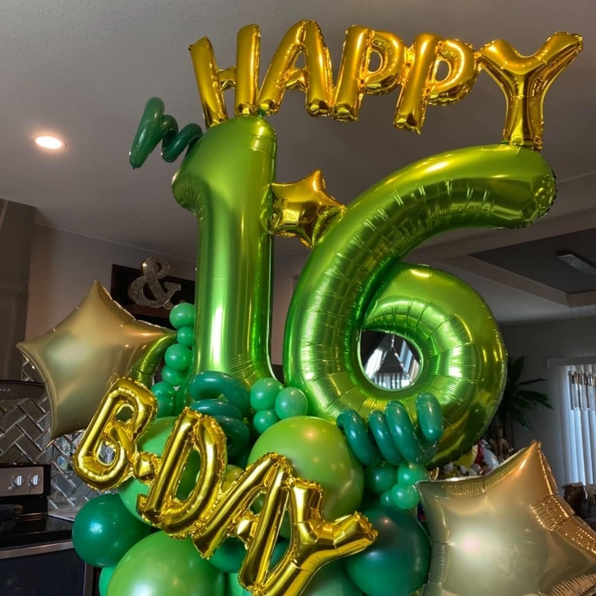 40 Inch Green Foil Balloon Number 8, Giant Self Inflating Number Balloons 0-9 for Men Women, Digital 8 Helium Balloons Set for Girls Boys 8th Jungle Birthday Anniversary Party Decorations Supplies