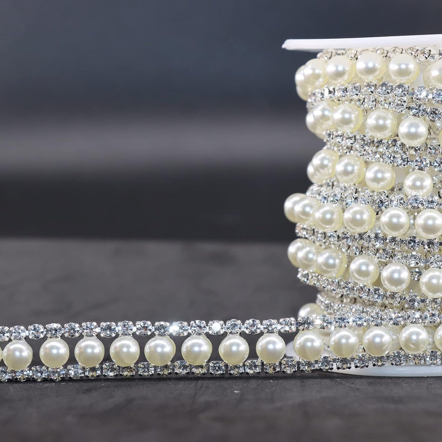 Jerler Rhinestone Trim Applique 5 Yards 2 Rows Crystal Chain Banding Diamond Inlaid White Pearl Beaded Rhinestones for Crafts Clothing and Bridal Embellishments Wedding Ideas Christmas Decorations