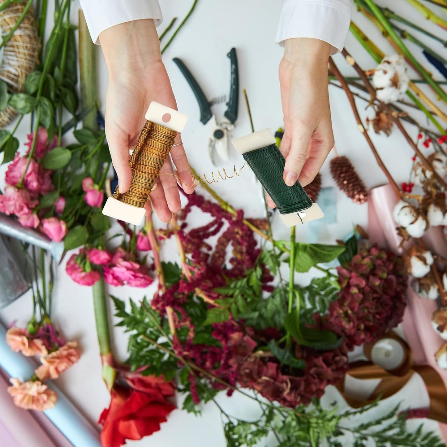 6 Rolls 112 Yards Floral Flexible Paddle Wire Floral Bind Wire for Crafts, Christmas Garland and Flower Arrangements DIY Craft, Christmas Holiday Decoration(Green, Coffee, Silver, Gold, Black, White)