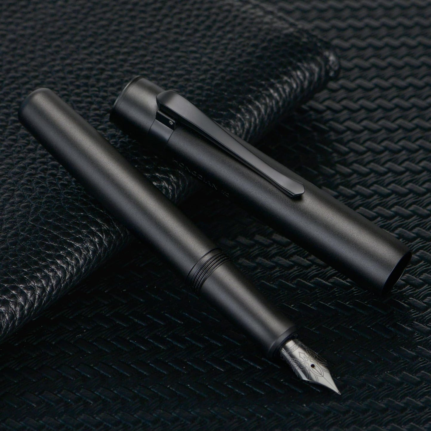 Hongdian M2 Mini Fountain Pen with Bent Nib, Sleek Shape Aluminium Short Pocket Travel Pen (Matte Black)
