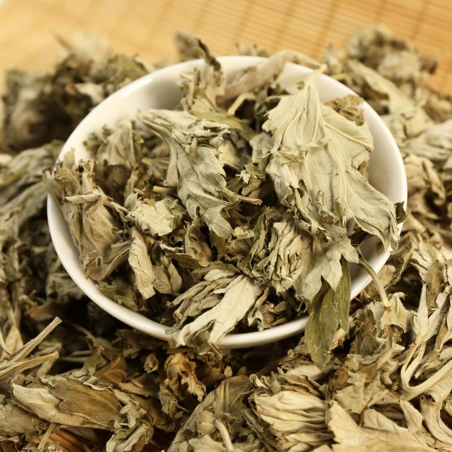 FullChea - 100% Pure Natural Dried Mugwort Herb Loose Leaf - 4oz/114g - Superior Dried Mugwort Tea - Sulfur-free - Non-GMO - Caffeine-free - Help Lucid Dream