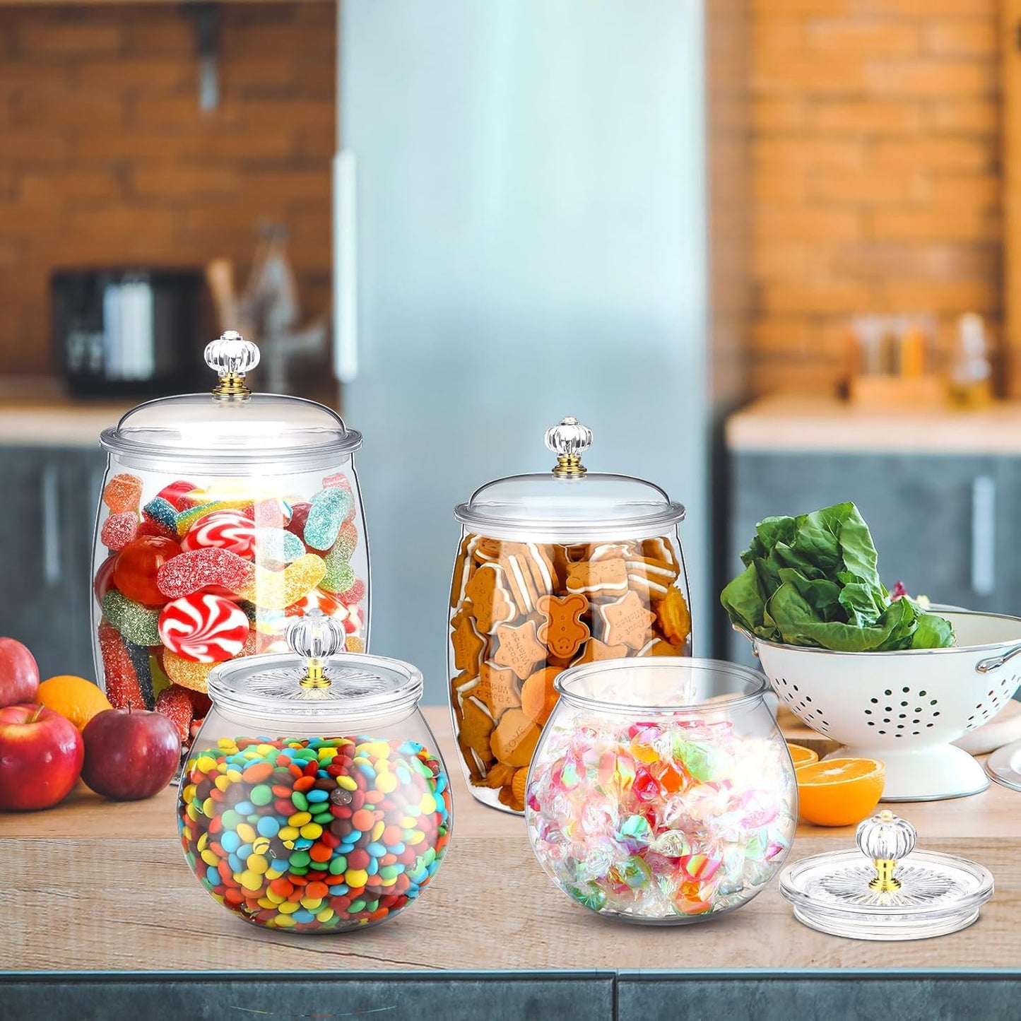 Nuogo 6 Pcs Plastic Candy and Cookie Jar with Lids Decorative Apothecary Jars Candy Buffet Containers Clear Airtight Food Storage Canister Home Decoration(30/42/64 oz,Classic, Stylish)