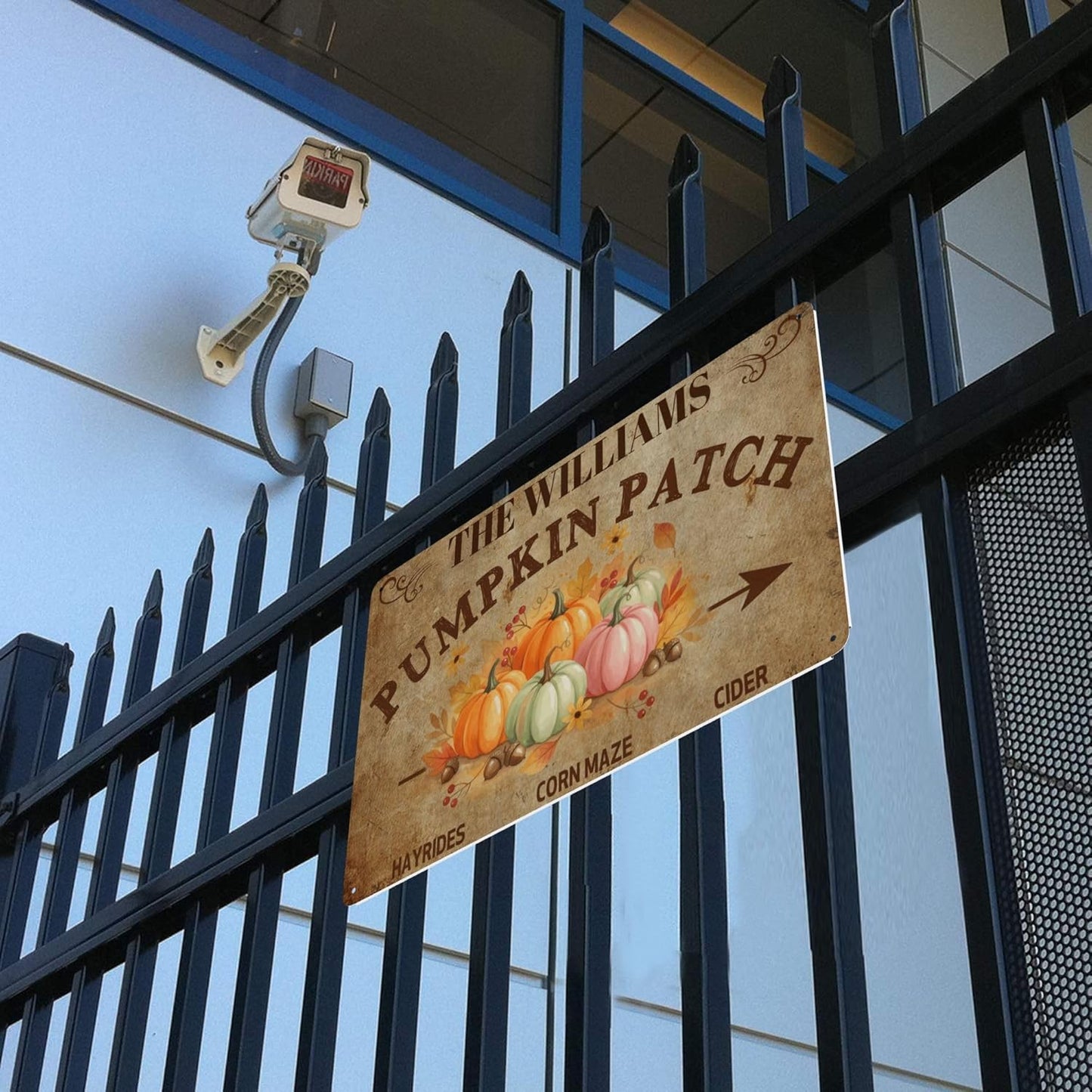 Personalized Halloween Farm Fresh Pumpkin Metal Sign Fall Decor with Family Name Text Custom Pumpkin Patch Farm Signs for Fall Thanksgiving Garden Farmhouse Wall Decoration