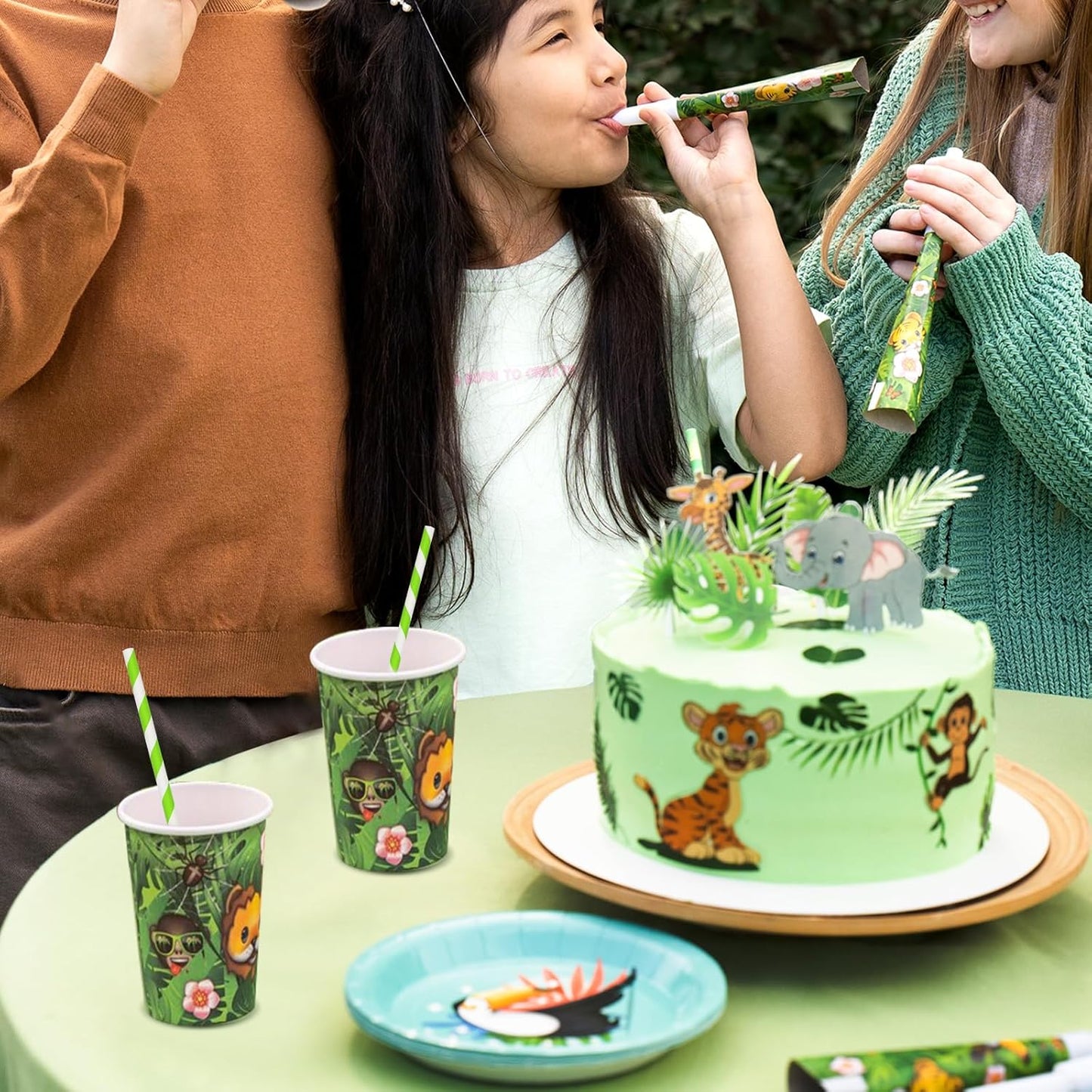 7.75'' x 0.24'' Disposable Party & Daily Paper Drinking Straws Green White Striped 100 Counts - Biodegradable & Compostable