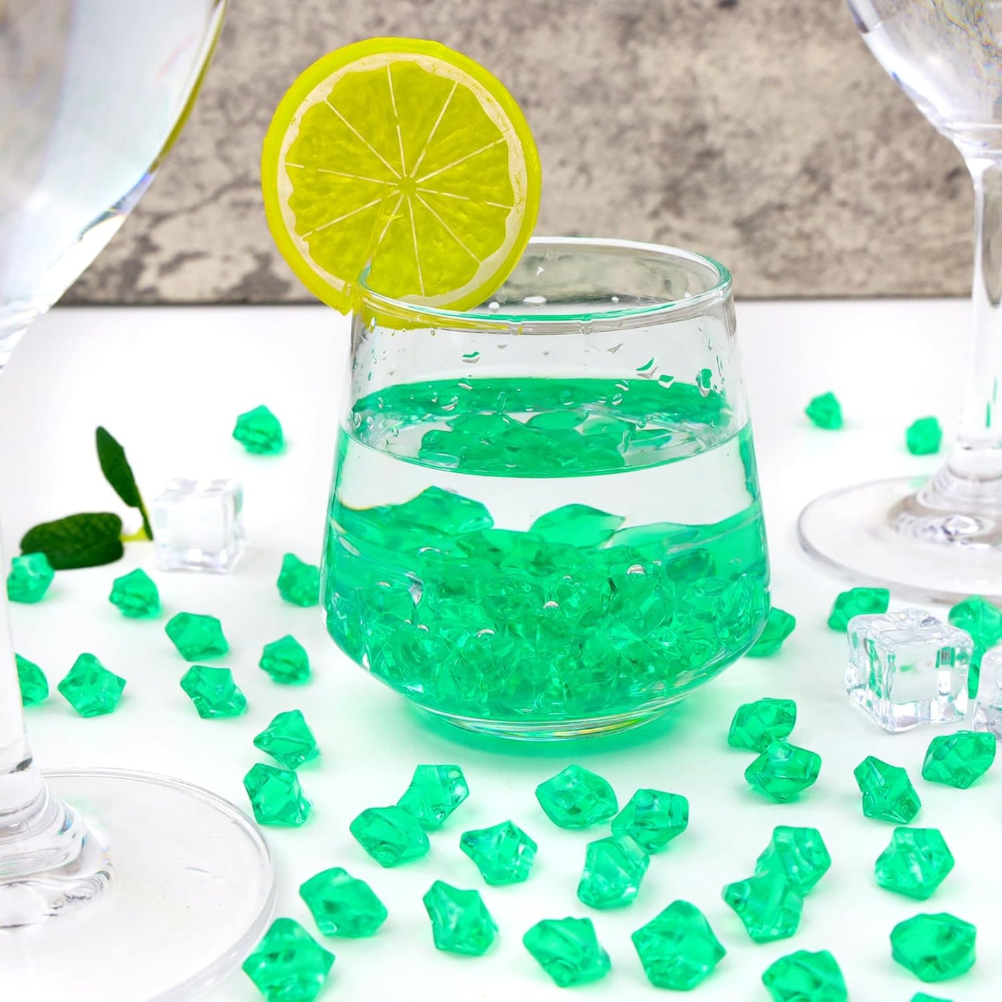 YATOJUZI 500pcs Fake Ice Cubes Seagreen Acrylic Crushed Rocks Green Vase Fillers Plastic Diamonds Gems for DIY Party Wedding Centerpiece Table Scatter Prop Display 0.5" (Only Seagreen)