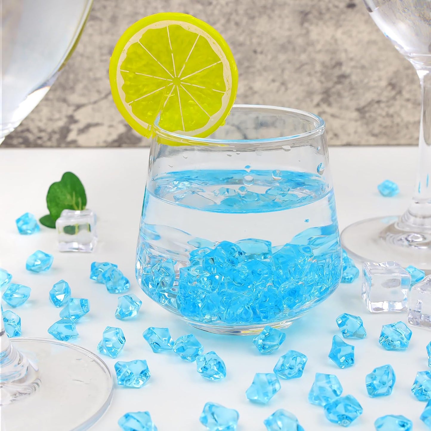 YATOJUZI 500pcs Fake Ice Cubes Aqua Blue Acrylic Crushed Rocks Vase Fillers Plastic Diamonds Gems for DIY Party Wedding Centerpiece Table Scatter Prop Display 0.5" (Only Aqua Blue)