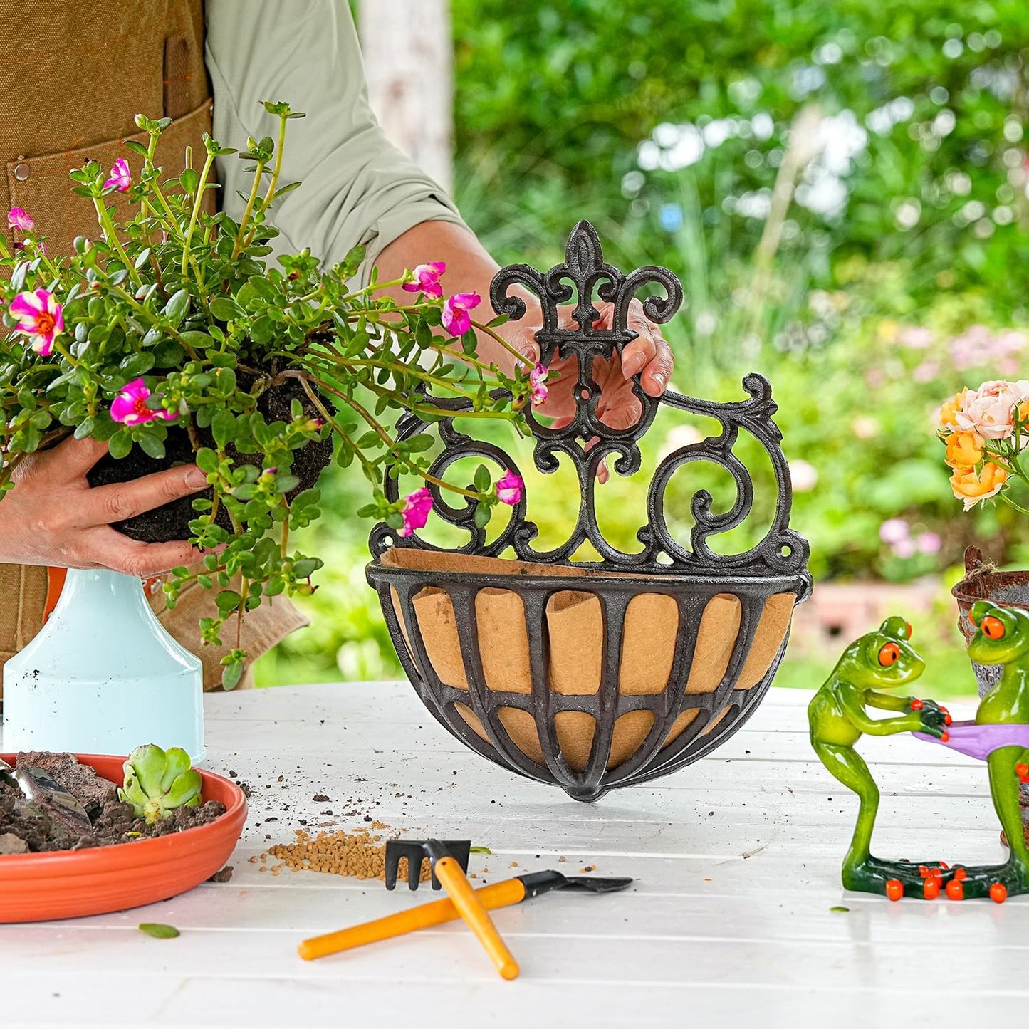 Sungmor 2PC Small Cast Iron Baskets, Heavy-Duty Wall Hanging Hollow Planter w/Fabric Liner, Antique Victoria Half Round Wall Pot Plants Holder, Outdoor Railing Fence Balcony Hanging Basket Flower Pot