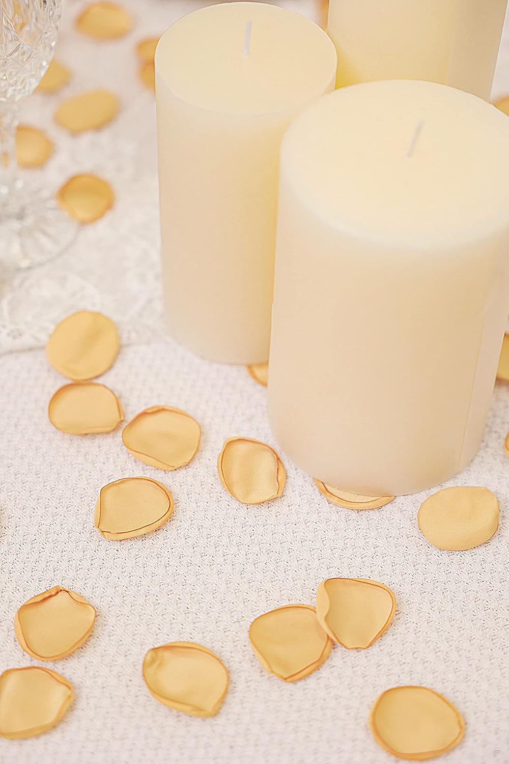 TINGE TIME Silk Rose Petals Flower Petals for Wedding Flower Girl Basket Aisle Scatter Dinner Table Centerpieces Party Confetti Bridal Shower Romantic Night Decoration (Champagne)