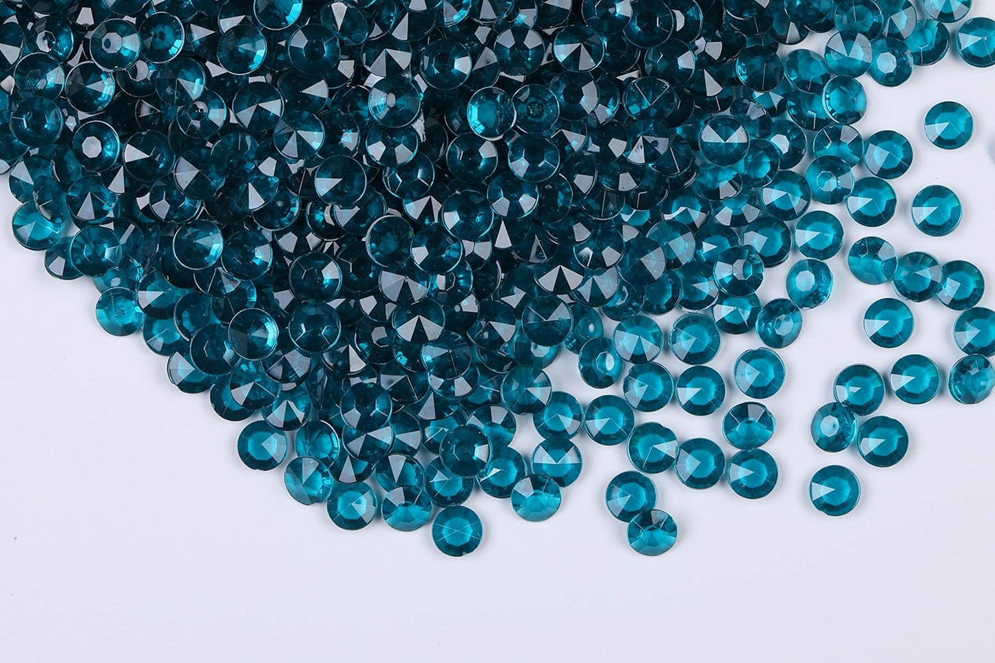 2000pcs Platic Acrylic Gems Fake Acrylic Diamonds Vase Filler Beads Faux Diamond Crystals Jewels for Makeup Brushes Holder Table Scatter Confetti Party Arts Crafts Birthday Wedding Decor